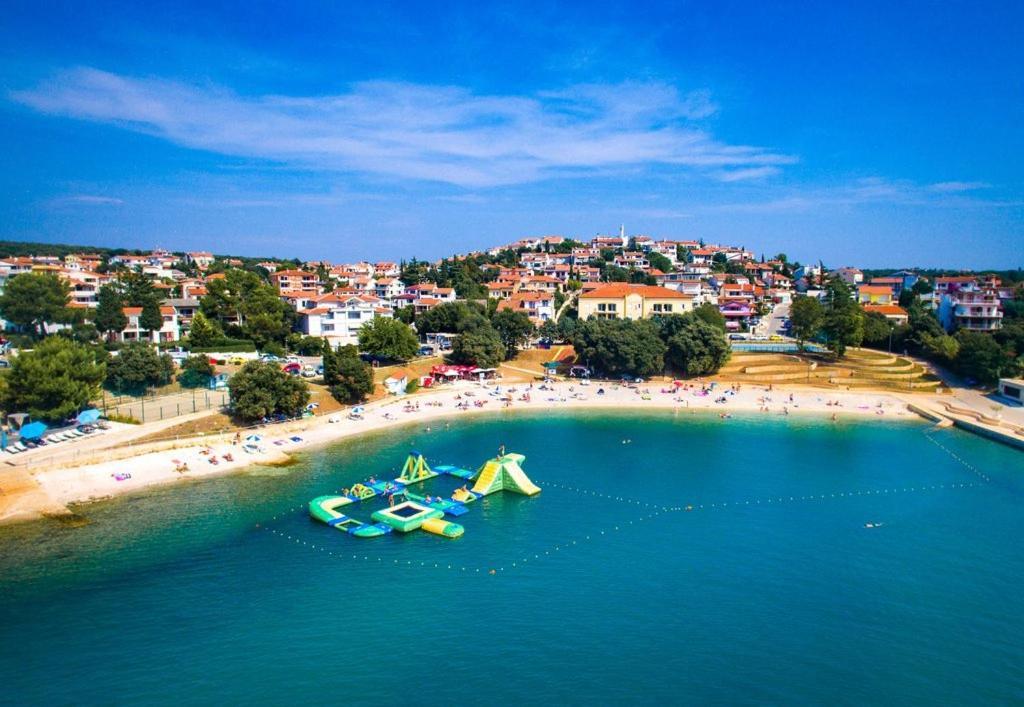 Apartments Romina- 50M From The Sea Pula Exterior photo